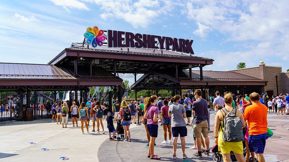 Beloved theme park's summer opening thrown into doubt as workers threaten strike Melbourne School