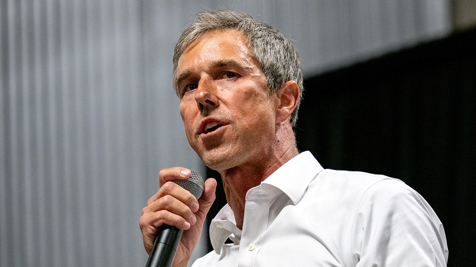 Beto O'Rourke says he does not regret saying he will take away AK-47s and AR-15s while running for president Melbourne School